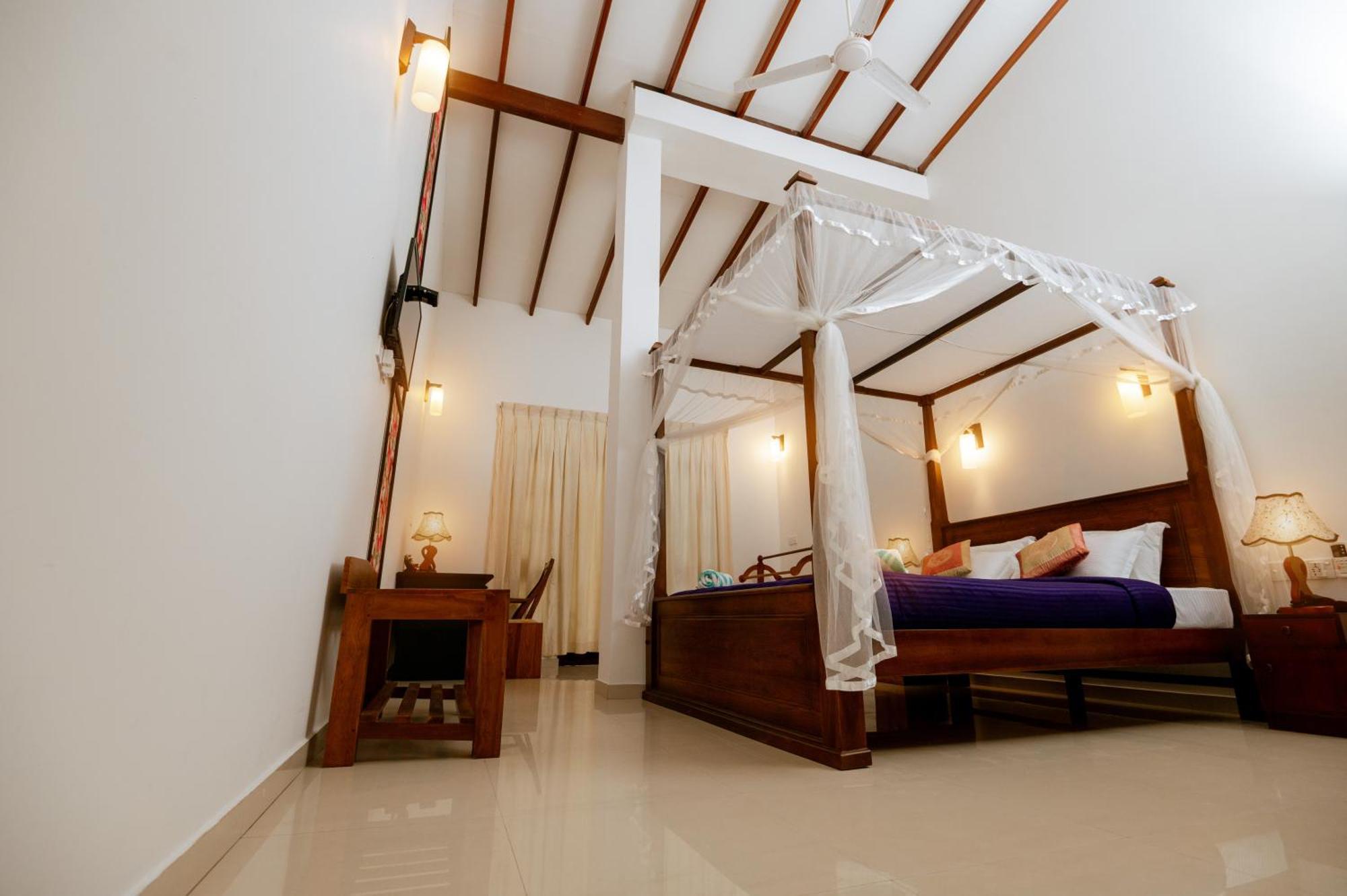 Prince Beach Hotel Бентота Екстериор снимка