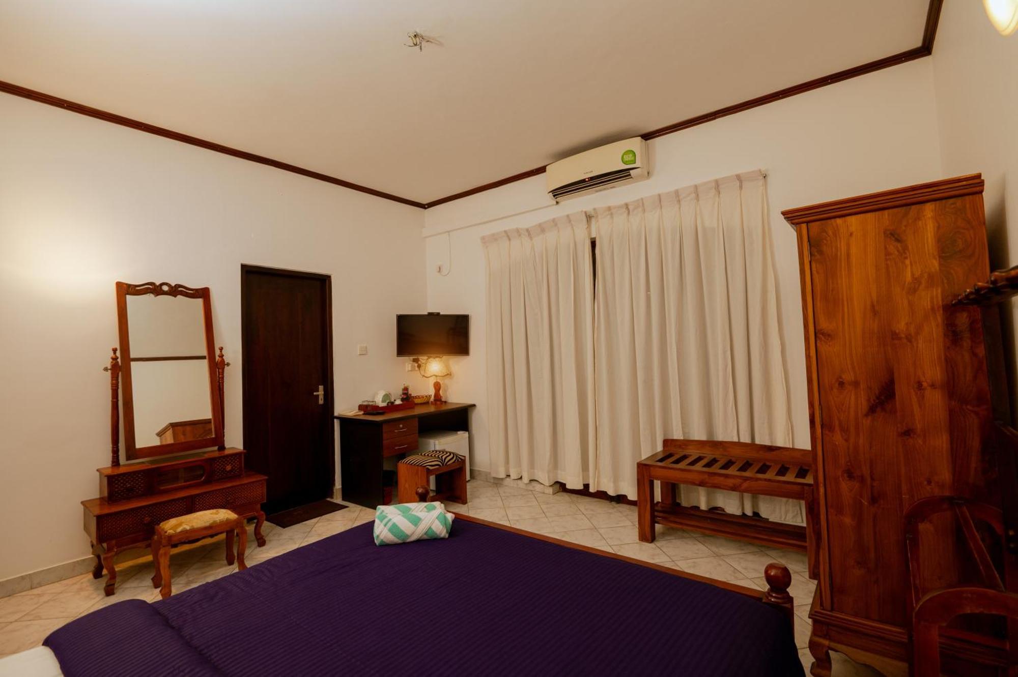 Prince Beach Hotel Бентота Екстериор снимка