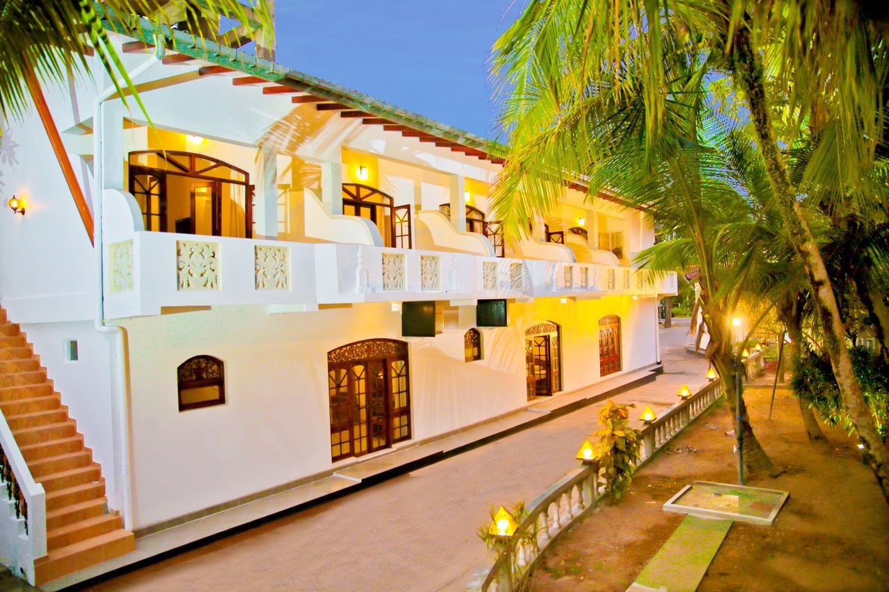 Prince Beach Hotel Бентота Екстериор снимка