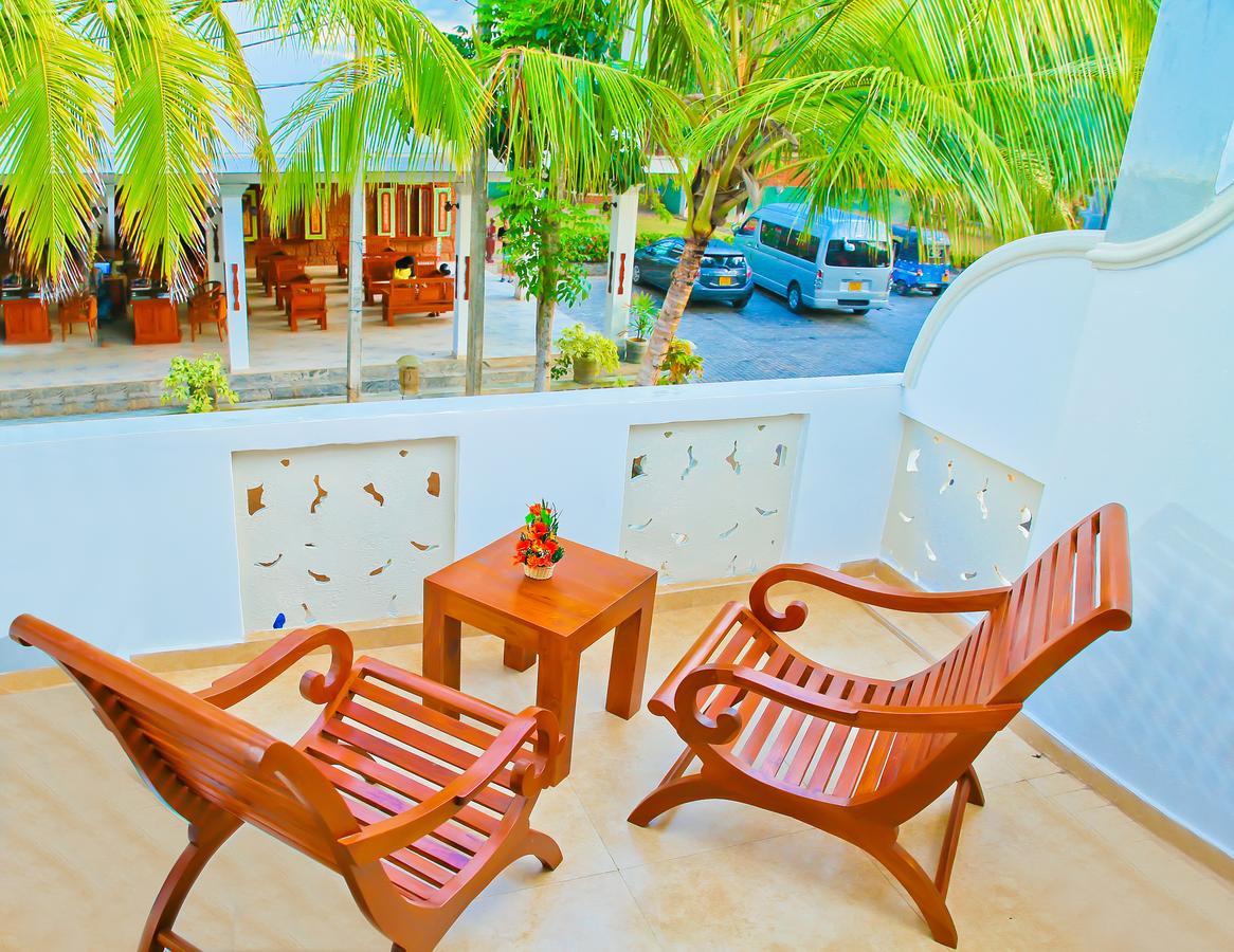 Prince Beach Hotel Бентота Екстериор снимка