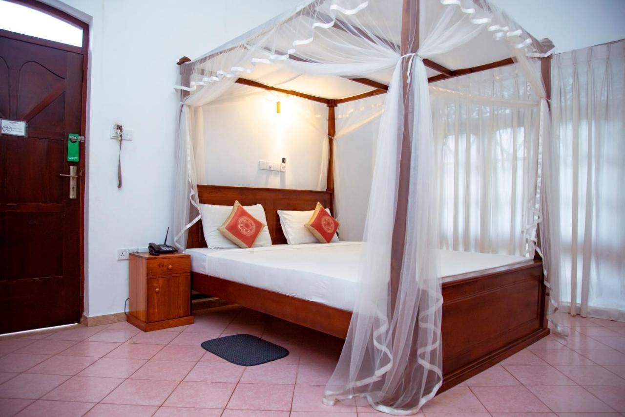 Prince Beach Hotel Бентота Екстериор снимка