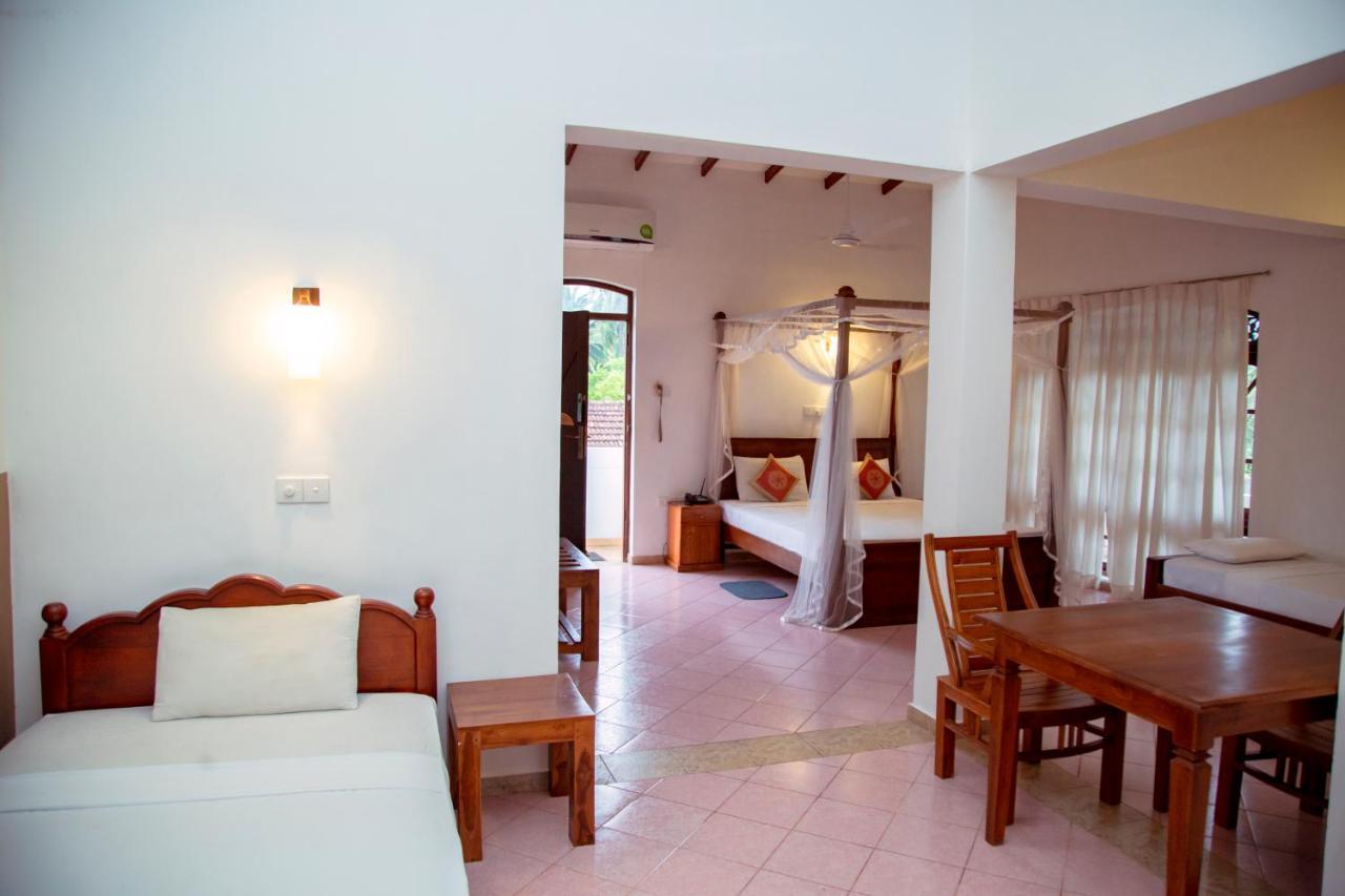 Prince Beach Hotel Бентота Екстериор снимка