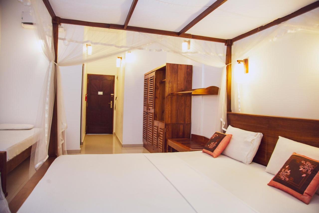 Prince Beach Hotel Бентота Екстериор снимка