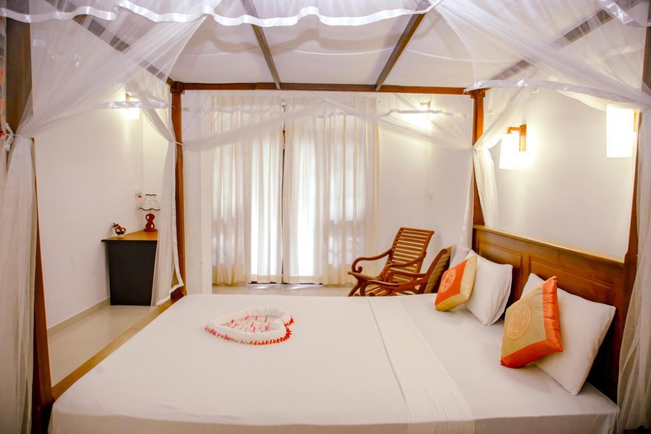 Prince Beach Hotel Бентота Екстериор снимка