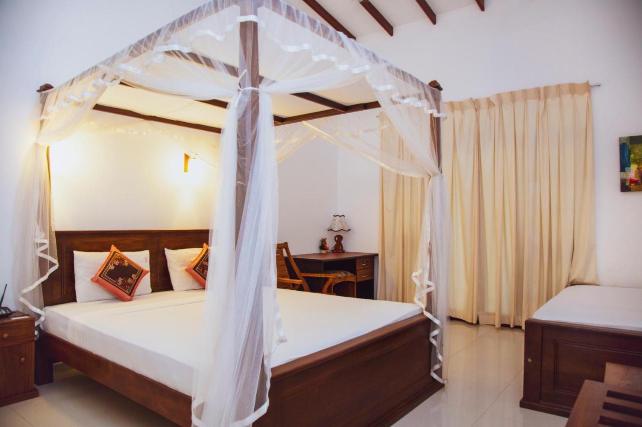 Prince Beach Hotel Бентота Екстериор снимка