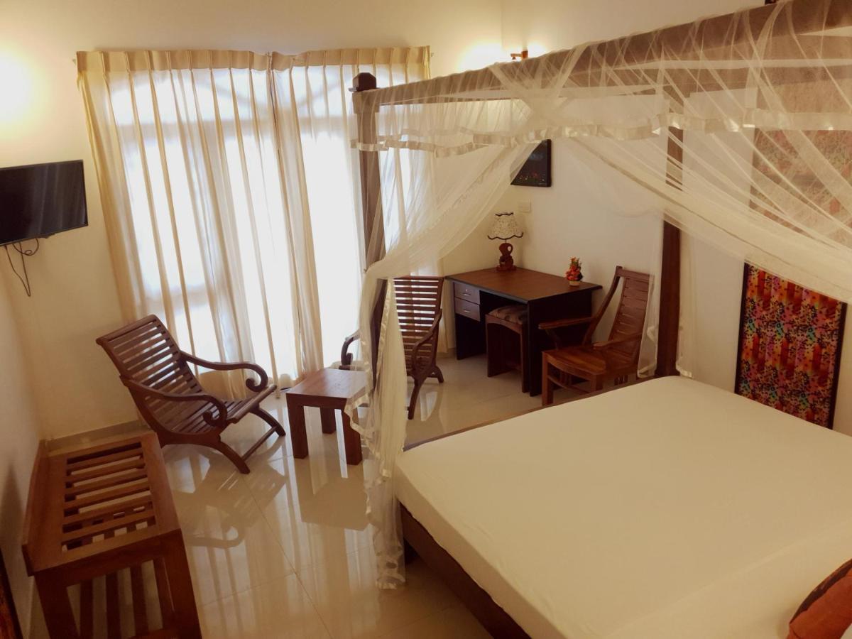 Prince Beach Hotel Бентота Екстериор снимка